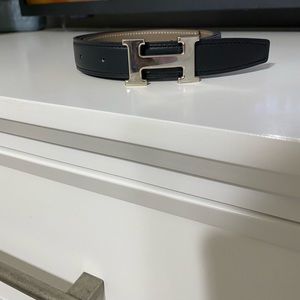 COPY - Hermès Reversible leather strap 24 mm, noir/étoupe, Ref Size: 90